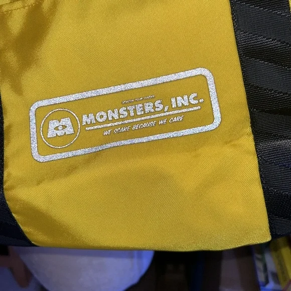 HP🎊🎊Disney Pixar Monsters, Inc. Scare Canister Duffel Bag - BoxLunch Exclusi… - Picture 8 of 10